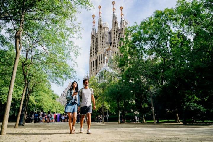 EXTRA. Viajeros en Barcelona. Foto - Lonely Planet