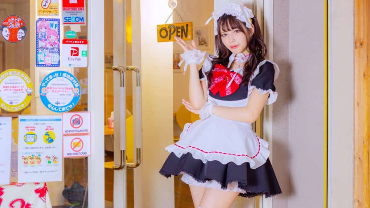 QUE SON LOS MAID CAFÉS