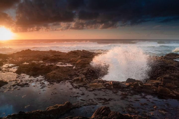1. Pozo de Thor expulsando agua. Foto - Alamy