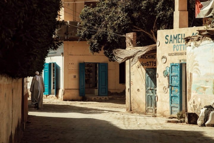 1. Calle en Tunis Village. Foto - @matthew_raef (Instagram)