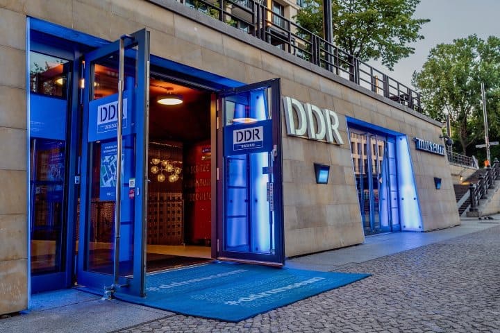 1. Entrada del Museo de la RDA. Foto - Museumsportal Berlin