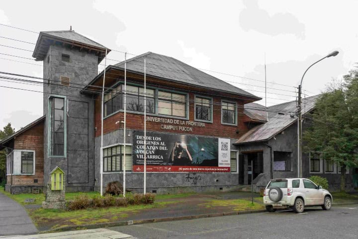 1. Campus Pucón de la Universidad de la Frontera. Hogar del Centro Interactivo Vulcanológico de la Araucanía. Foto - FM CENTRO GORBEA