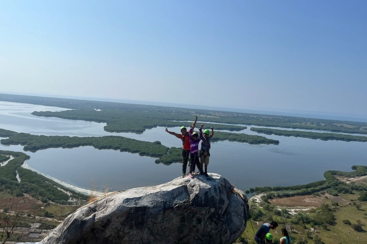 1. Familia en Cerro Pelón Xplore. Foto - Cerro pelon xplor (Facebook)