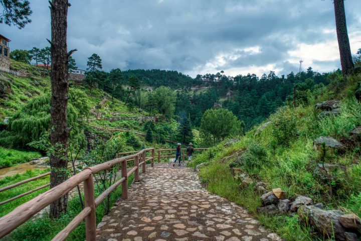 1. Sendero en Kokoyome Paradise Resort en Chihuahua. Foto - Archivo Chihuahua