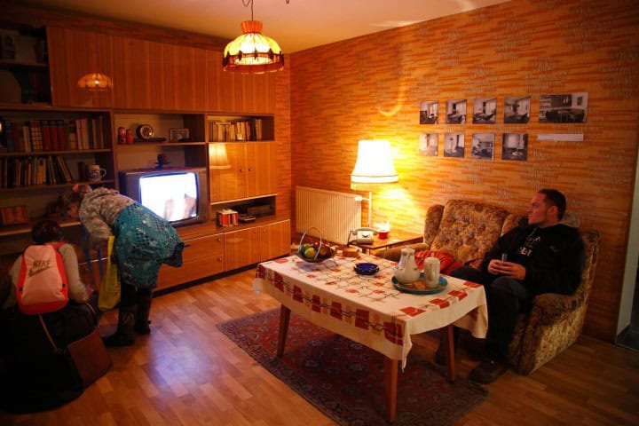 2. Sala del hogar en el Museo de la RDA. Foto - Alamy