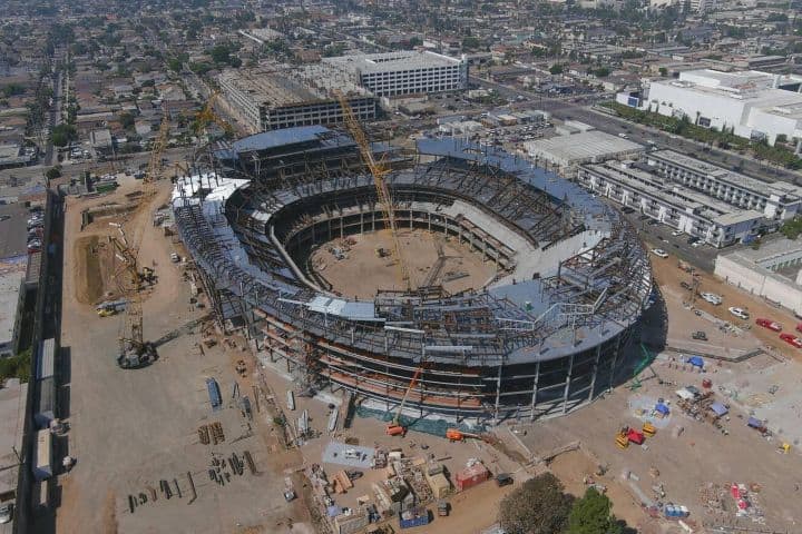 2. Construcción del Intuit Dome. Foto - Alamy