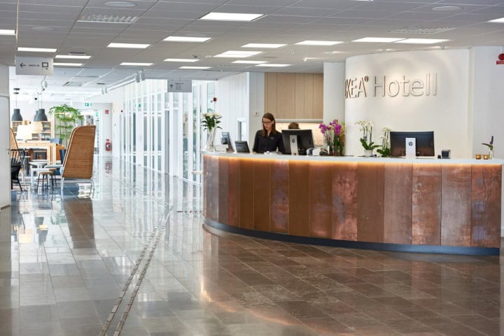 2. Recepción del Hotel IKEA. Foto - Hosteltur