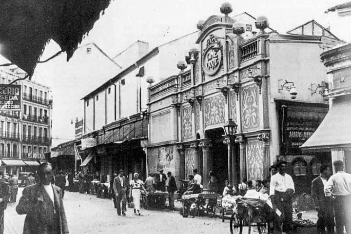 2. Cine Doré en la década de 1930. Foto - @gatopormadrid (X)