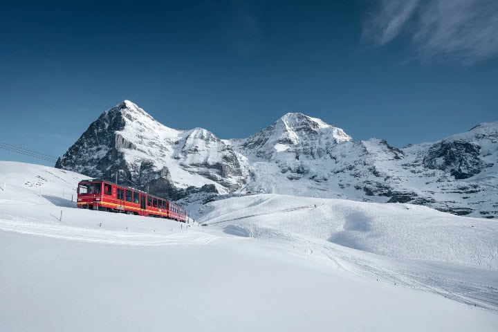 2. Ferrocarril de Jungfrau. Foto - Interlaken Tourismus