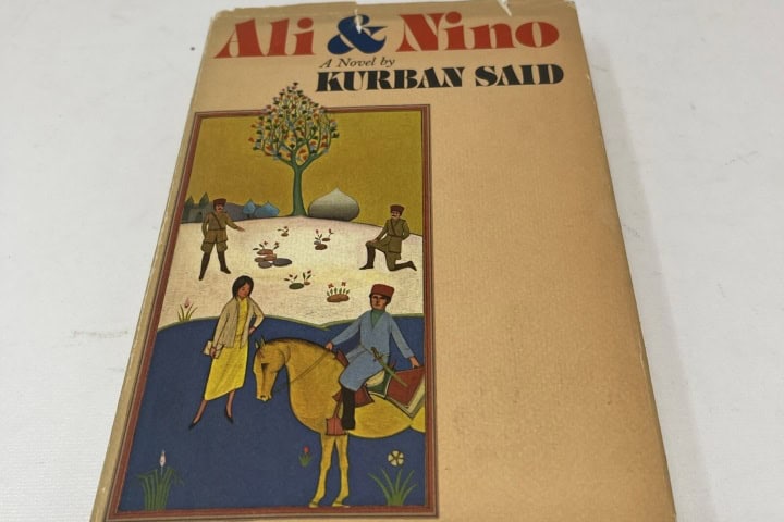 3. Libro de Alí y Nino. Foto - TheRehomingExperts (eBay)