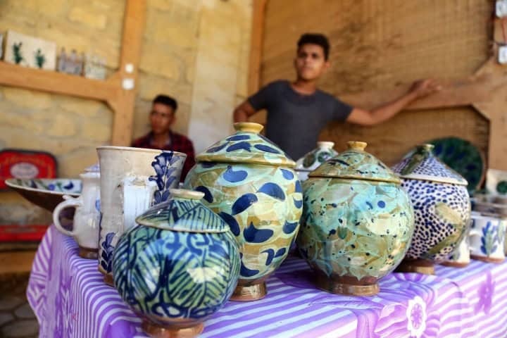 3. Piezas de cerámica en Tunis Village. Foto - Alamy