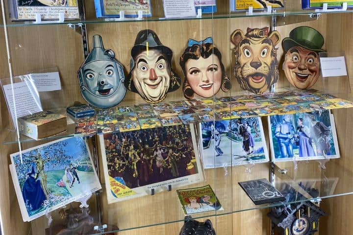 3. Piezas de colección en el Museo del Mago de Oz en Florida. Foto - wizardofozflorida