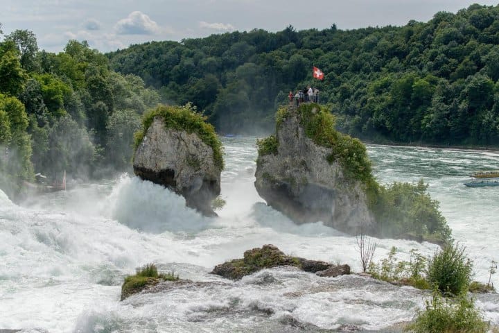 3. Rheinfallfelsen, la Roca Central. Foto - Alamy