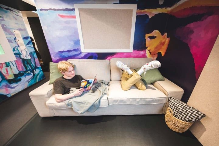 3. Sofá Paradox. Foto - Paradox Museum Oslo