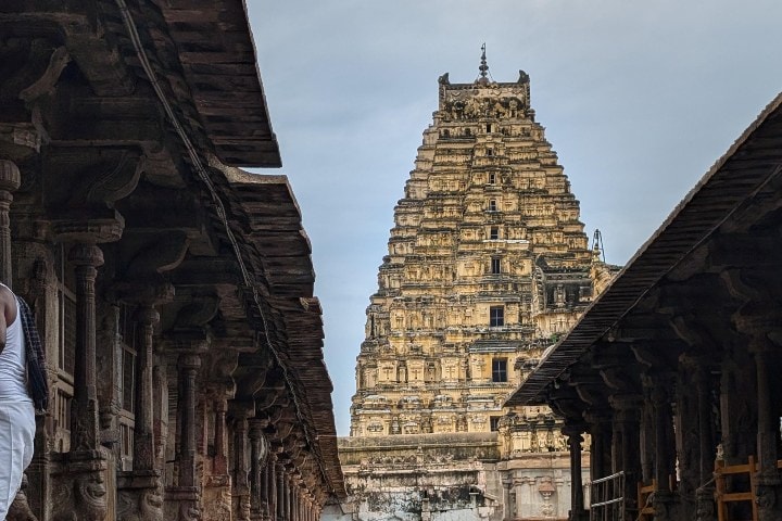 4. Templo de Virapaksha. Foto - u/vida curiosa (Reddit)