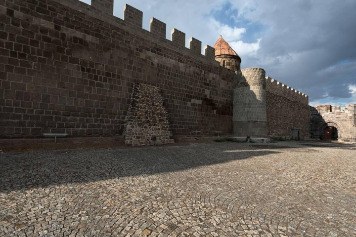 4. El Castillo de Erzurum. Foto - Alamy