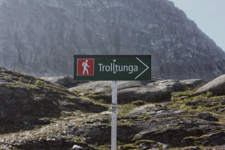 4. Cartel anunciando ruta hacia Trolltunga. Foto - Simon Wicart