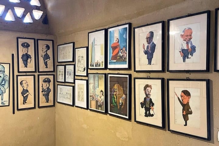 5. Caricaturas en el Centro de Arte Fayoum. Foto - Fayoum Art Center (Facebook)
