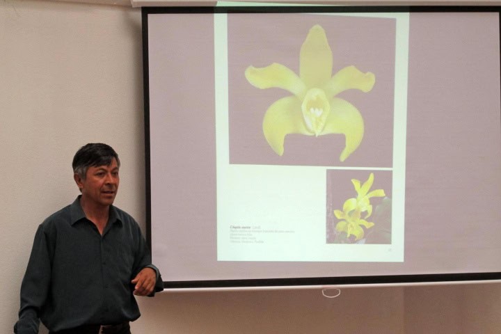 5. Presentación de libro en el Orquidario La Encantada. Foto - Orquideario La Encantada (Facebook)