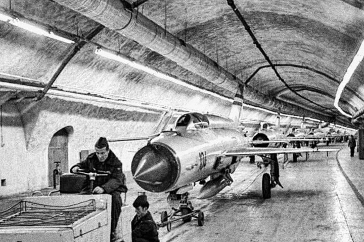 6. Antigua fotografía de la Base Aérea de Željava. Foto - Aerodrom Željava