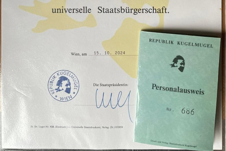 8. Tarjeta de identificación de la República de Kugelmugel. Foto - Linda Treiber (Facebook)