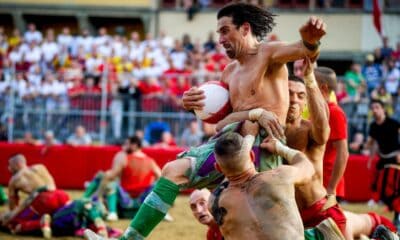 CALCIO FLORENTINO_ FUTBOIL Y BRUTALIDAD EN ITALIA