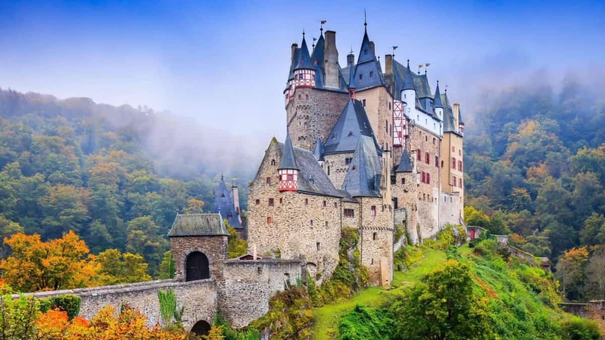 EL CASTILLO DE ELTZ EN ALEMANIA