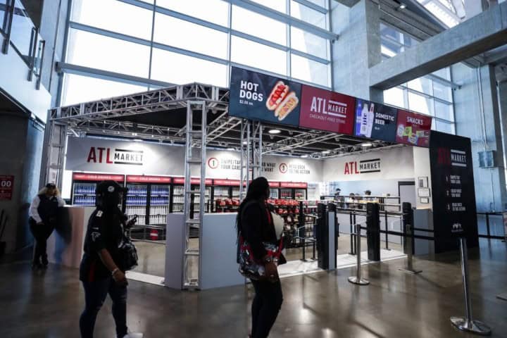 EXTRA. Hot Dogs en Intuit Dome. Foto - Stadium Tech Report