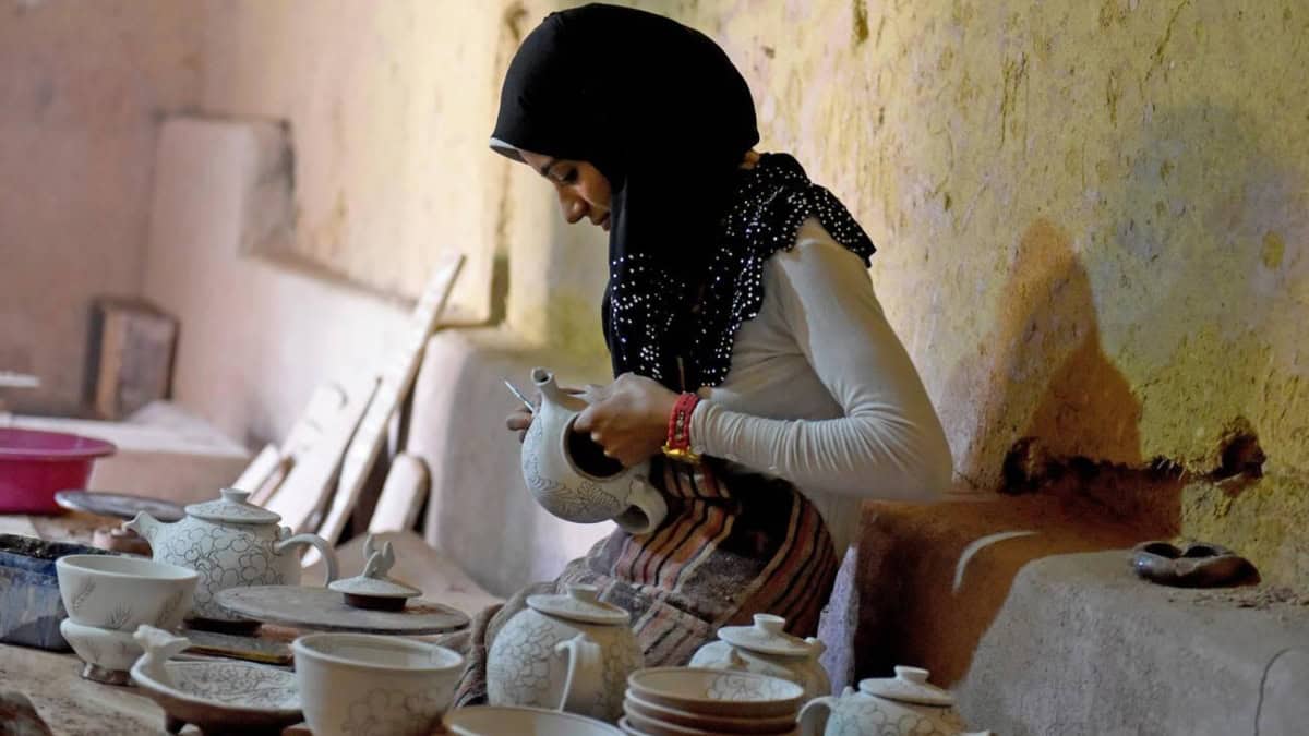 TUNIS VILLAGE_ DE PUEBLO PESQUERO A CENTRO CERAMISTA