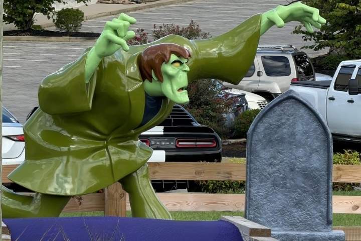 2. Monstruo en Scooby-Doo! Mystery Putt. Foto - @aiotfamily (Instagram)