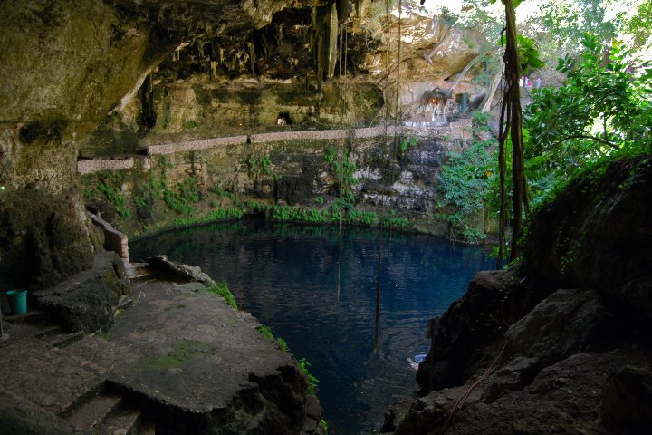 2. Cenote Zaci. Foto - Wikimedia Commons