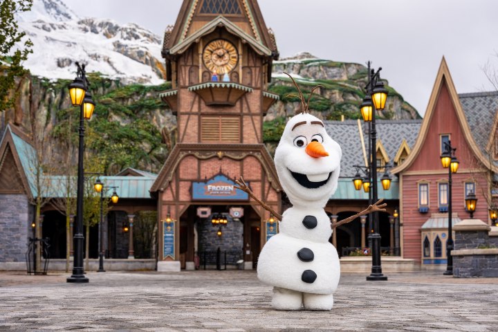 2. Animatrónico de Olaf. Foto - @attractioninsight (Instagram)