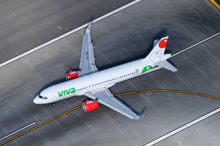 3. Avión de Viva. Foto - Alamy