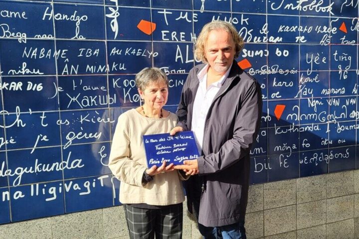3. (De izquierda a derecha) Claire Kito y Frederic Baron. Foto - Actu.fr (El Muro de los Te Amor)