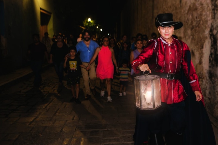 3. Tour Teatralizado Nocturno en Campeche. Foto - Guía Tren Maya