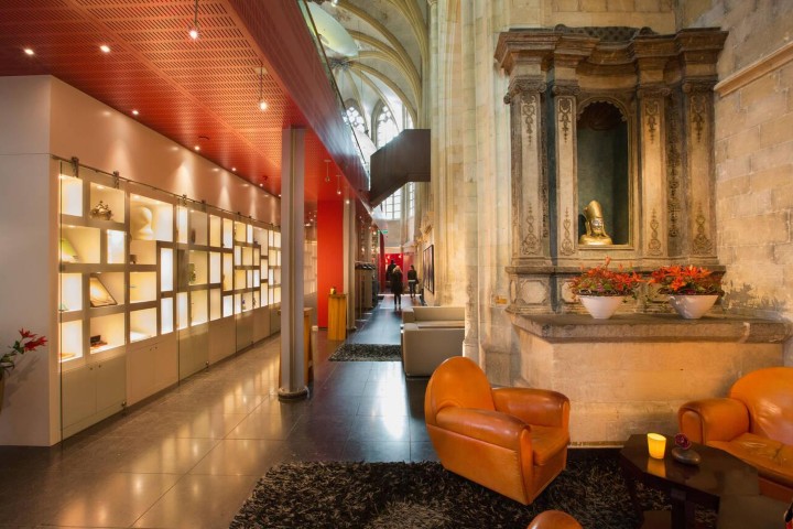 4. Interior del Kruisherenhotel Maastricht. Foto - Alamy