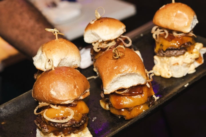 5. Mini hamburguesas en House Wynwood. Foto - R House Wynwood (Facebook)