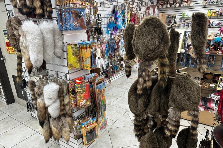6. Souvenirs en Bonanza Gift Store. Foto - Las Vegas Then and Now (Facebook)