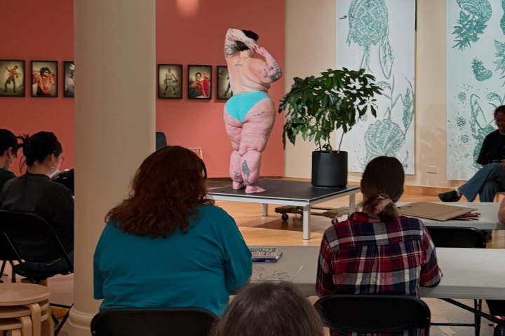 6. Clase de dibujo en el Museo de Arte Leslie-Lohman. Foto - @jordallenhall (Instagram)