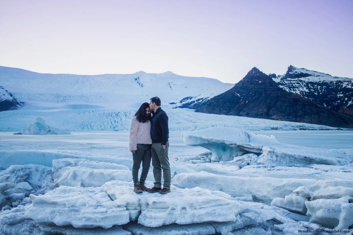 6. Pareja en el Ártico. Foto - Sending Postcards Home!
