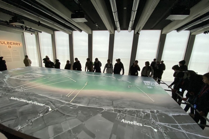 6. Visitantes en el Museo del Día D. Foto - Région Auvergne-Rhône