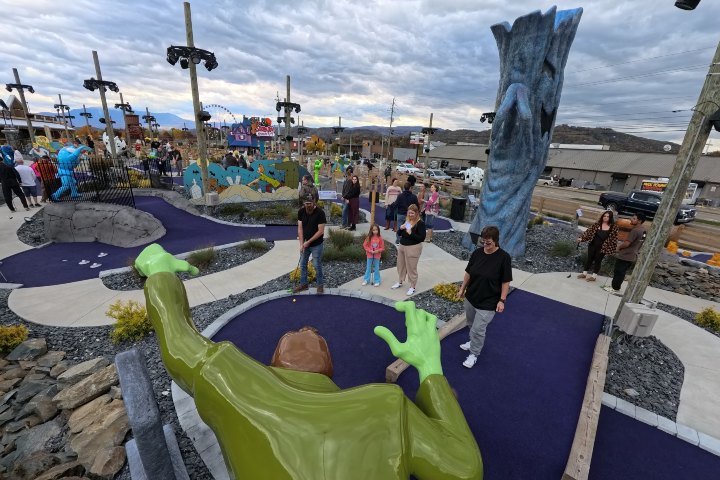7. Scooby-Doo! Mystery Putt de noche. Foto - Scooby Doo Mystery Putt (Facebook)