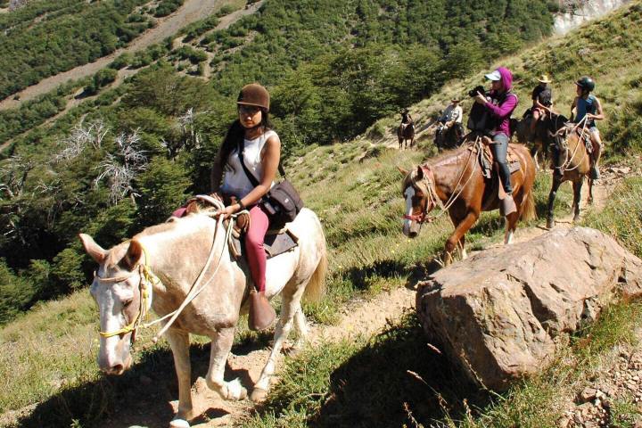 7. Paseos a caballo en los Nevados de Chillán. Foto - @expedicionesgranglacial (Instagram)