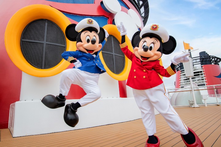 8. Mickey y Minnie en Disney Cruise Line. Foto - Disney Cruise Line (Facebook)
