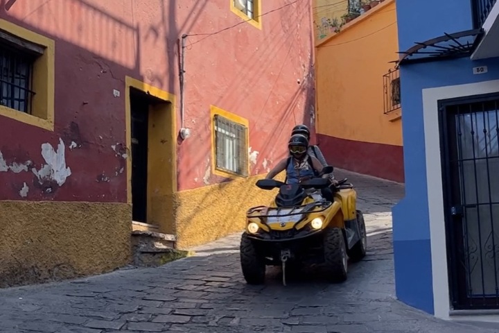 1. Recorrido en cuatrimoto por Guanajuato. Foto - @lavianemx (Instagram)
