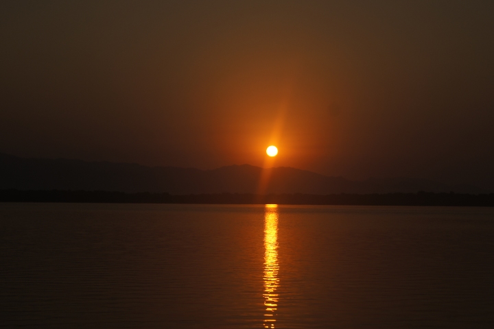 Amanecer en la Barra de Potosí. Foto - Gus Espinosa
