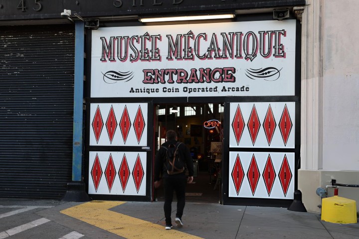 3. Entrada al Musée Mécanique. Foto - Getty Images