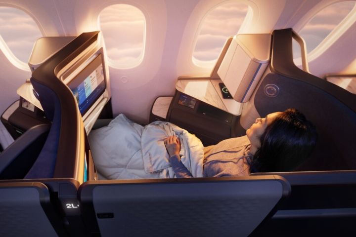 3. Asiento premium en Boeing 787-9 Dreamliner de United Airlines. Foto - PaxEx.Aero
