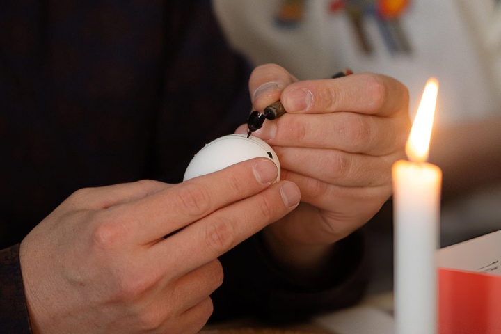 4. Elaboración de pysanky. Foto - Getty Images