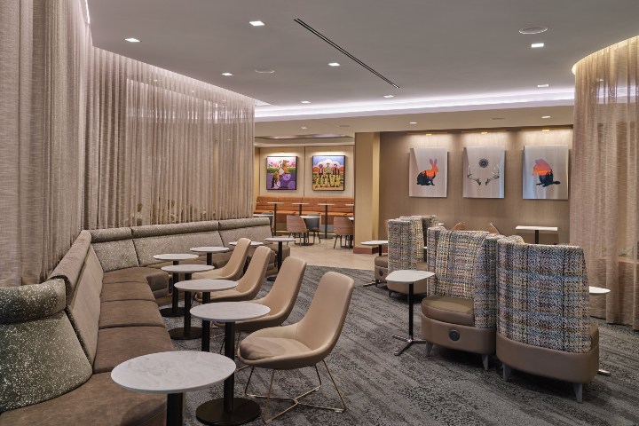 4. Obras en el Delta Sky Club en Denver. Foto - Delta News